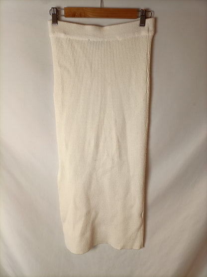 ZARA. Falda canalé apertura T.s