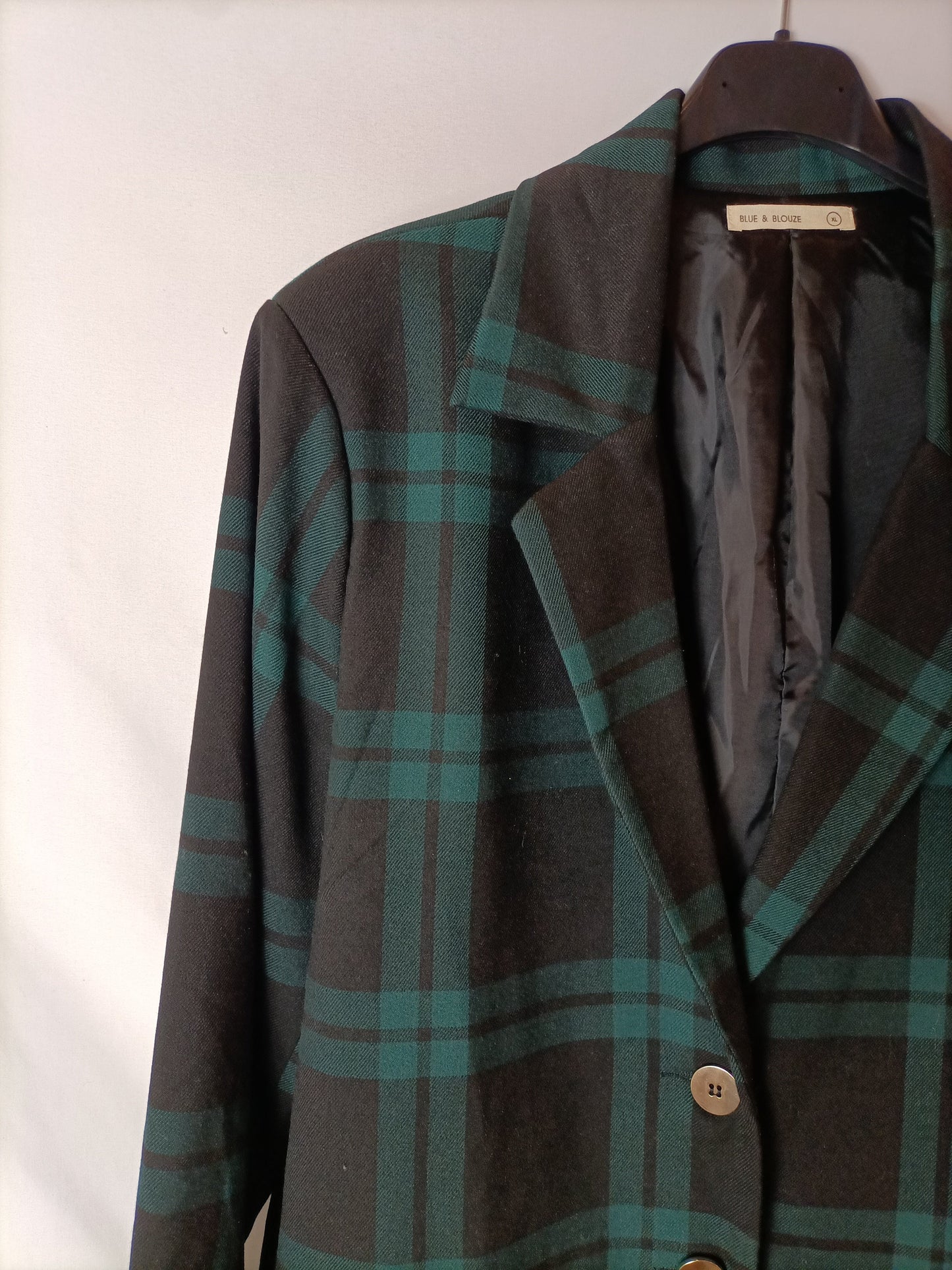 BLUE&BLOUZE. Blazer recta negra y verde T.l