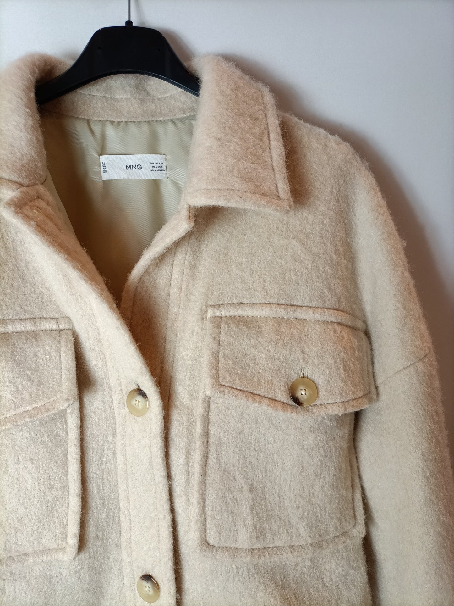 MANGO. Chaqueta textura beige T.xs(s)