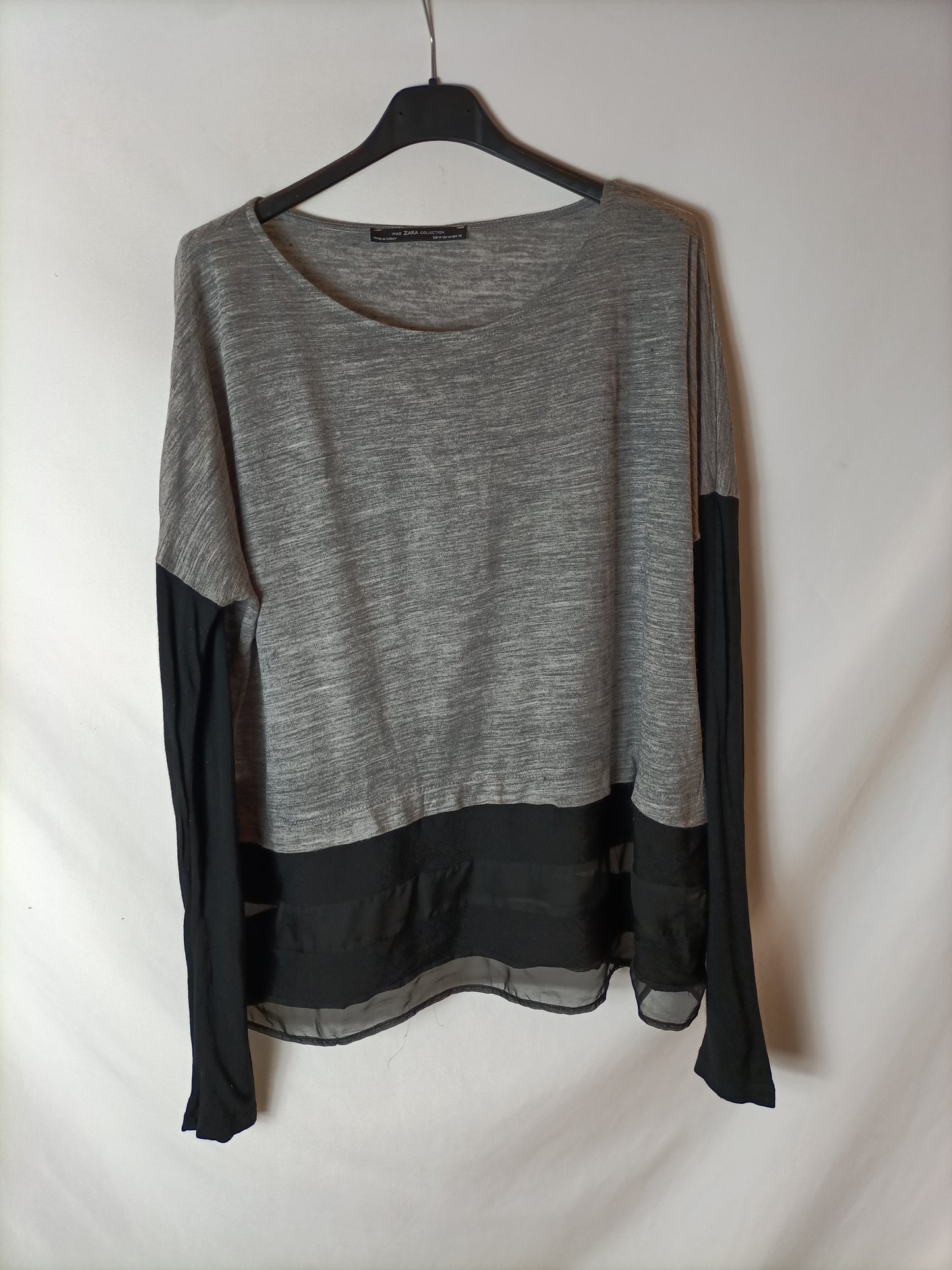 ZARA. Camiseta gris doble textura T.m