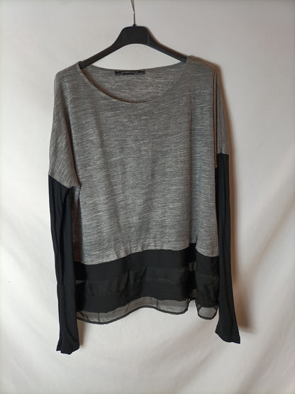 ZARA. Camiseta gris doble textura T.m