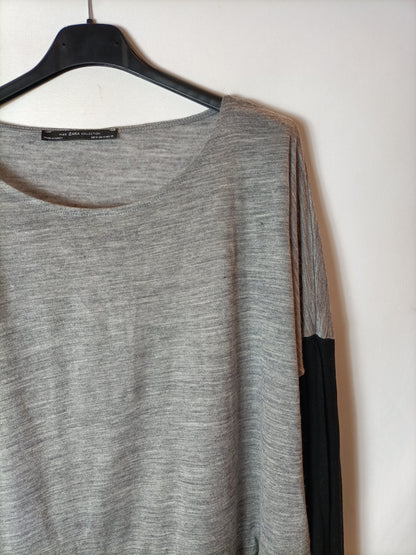 ZARA. Camiseta gris doble textura T.m