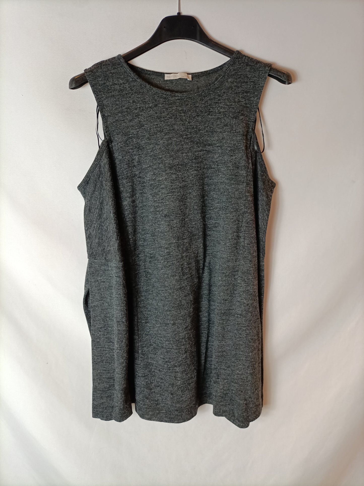 ZARA. Grey off-the-shoulder top
