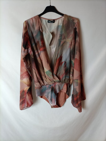 ZARA. Body fluido estampado. T M
