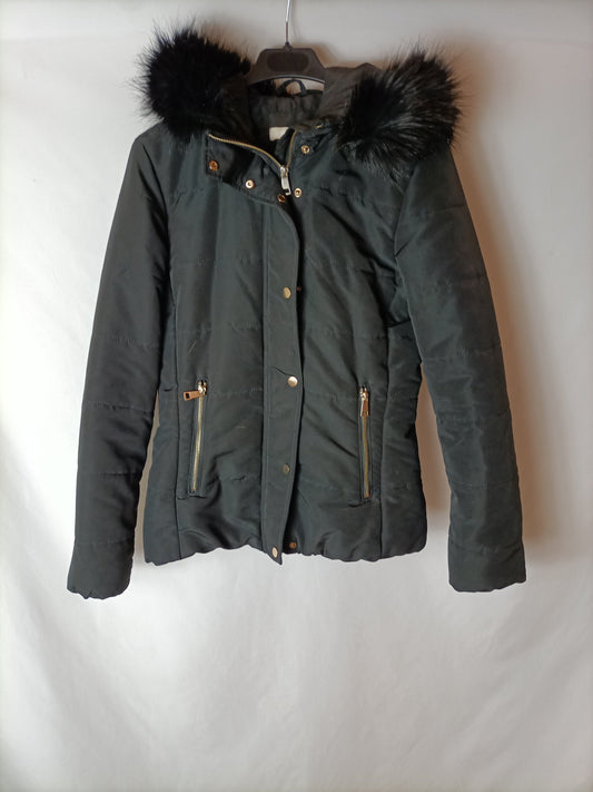 H&amp;M. Black down hood size 34