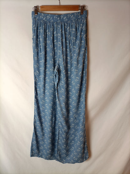TOPSHOP. Pantalón fluido azul  T.38