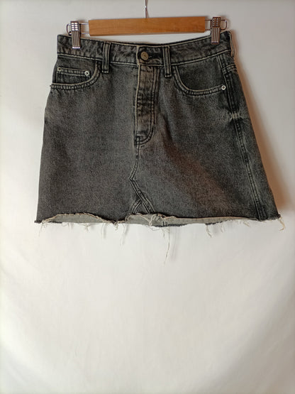 BERSHKA. Gray denim skirt T.36