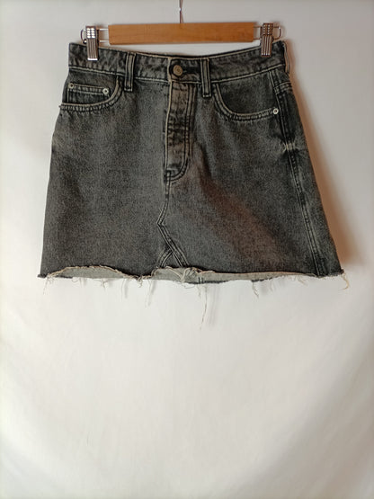 BERSHKA. Gray denim skirt T.36