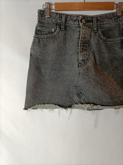 BERSHKA. Gray denim skirt T.36