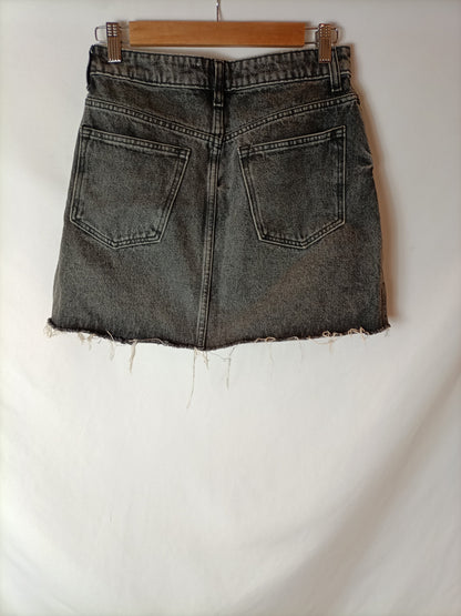 BERSHKA. Gray denim skirt T.36