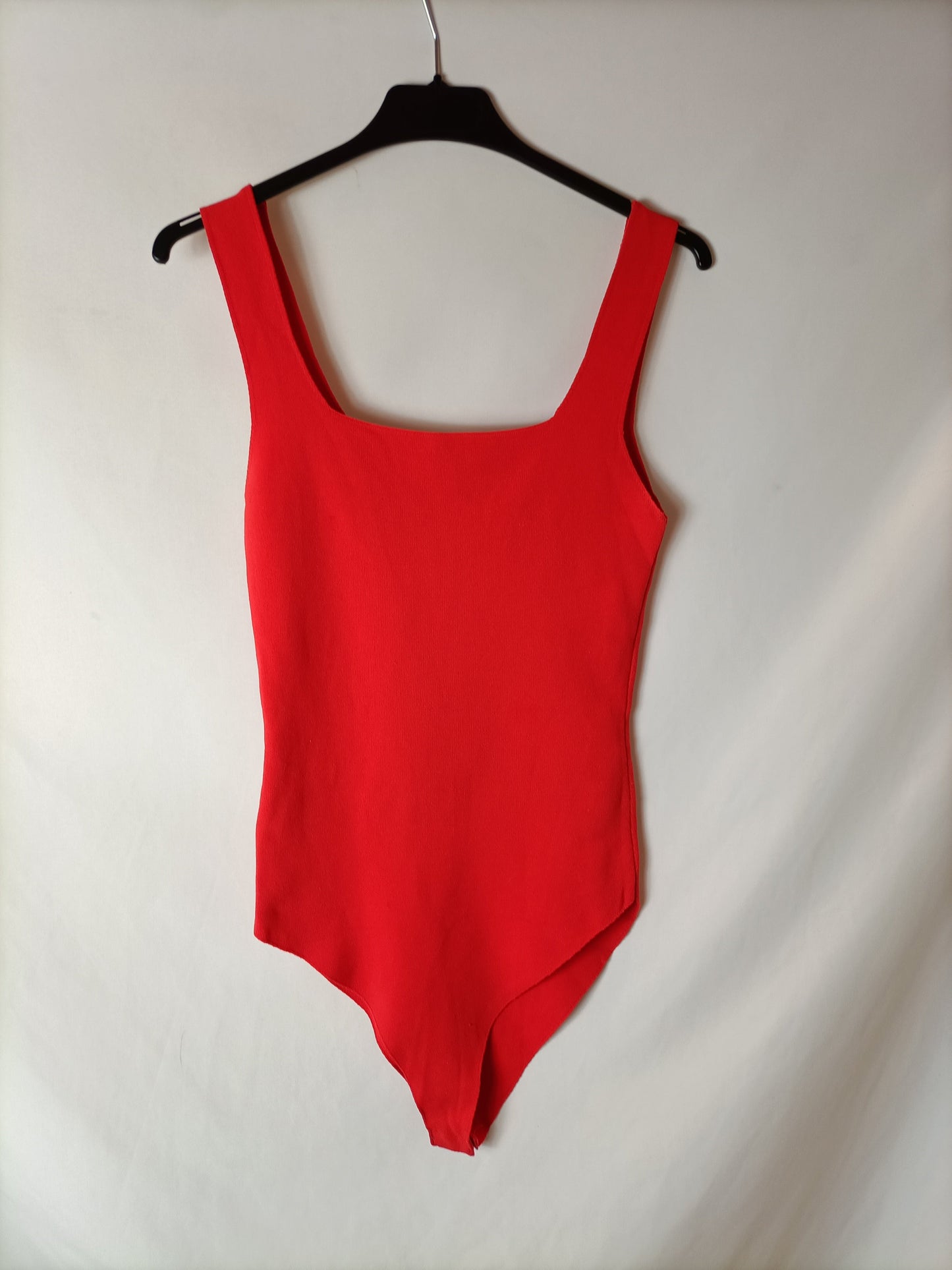 ZARA. Body rojo elástico T.s