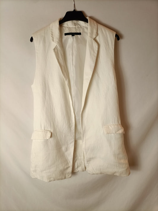PERRY ELLIS. White Sleeveless Vest Tm
