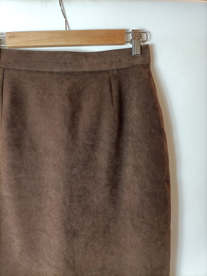 OTRAS. Falda corta marrón T.42 (34)