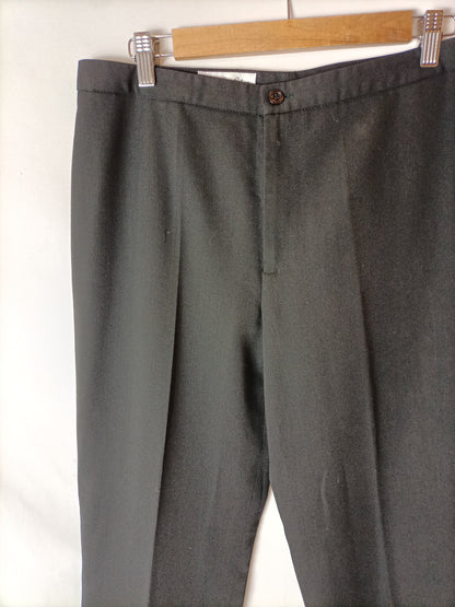 FRE LUIS LOVERA. Pantalón negro de vestir T.40