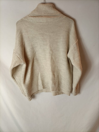 OTRAS. Jersey beige cuello alto T.u(s)