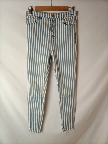 STRADIVARIUS. Pantalones rayas elásticos. T 36