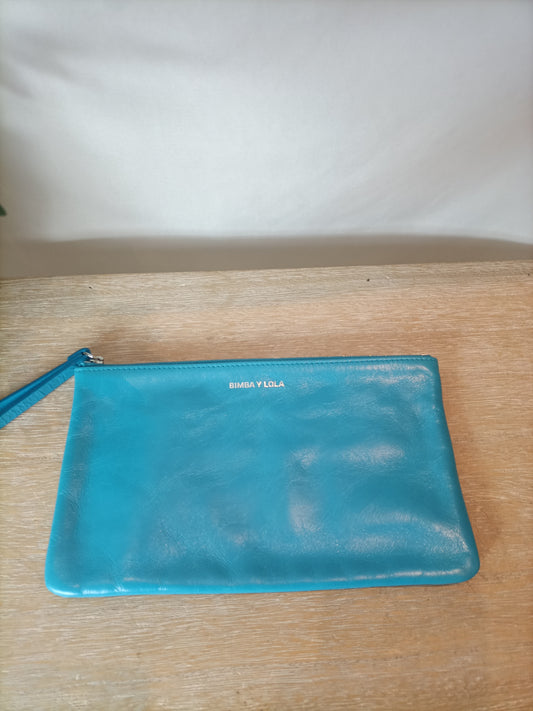BIMBA Y LOLA. Cartera de mano turquesa