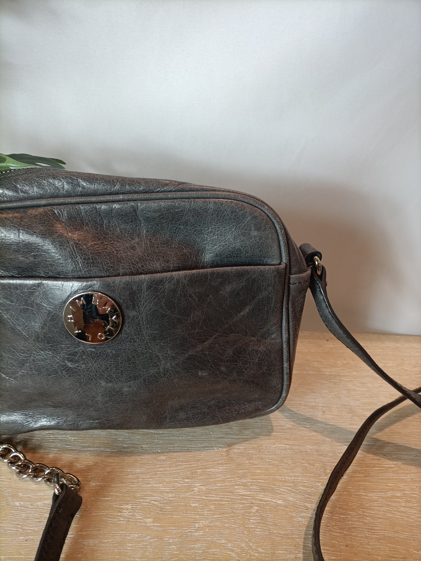 BIMBA Y LOLA. Bolso piel gris (tara)