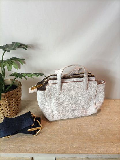 BIMBA Y LOLA. Bolso piel blanco con asa corta  y larga.