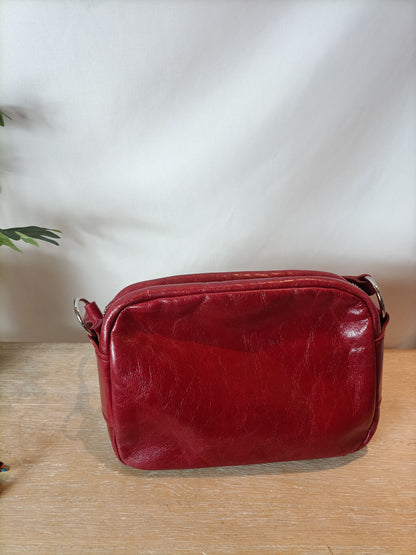 BIMBA Y LOLA. Bolso piel rojo (tara)