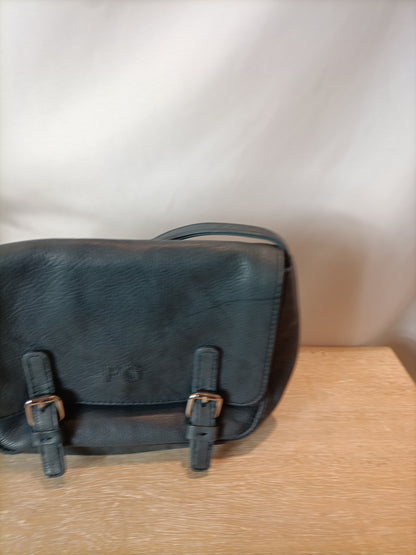 PURIFICACION GARCIA. Bolso piel azul hebillas