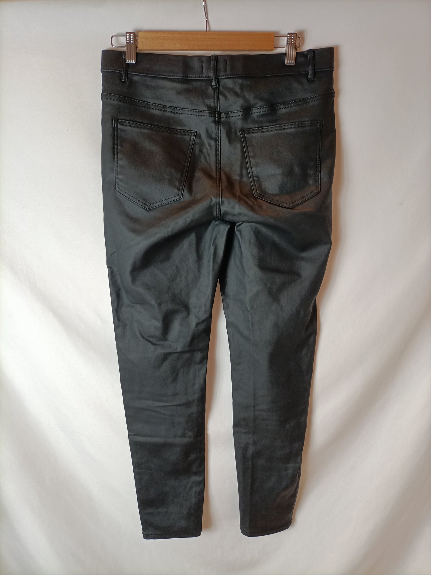 CORTEFIEL. Pantalones encerados negros. T M