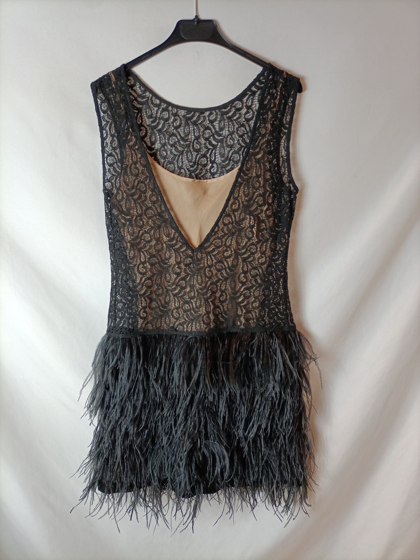 ZARA. Vestido encaje plumas T.m
