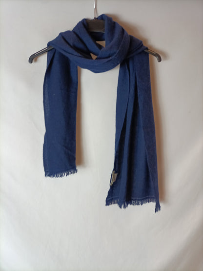 MIRROR IN THE SKY. Blue cashmere scarf