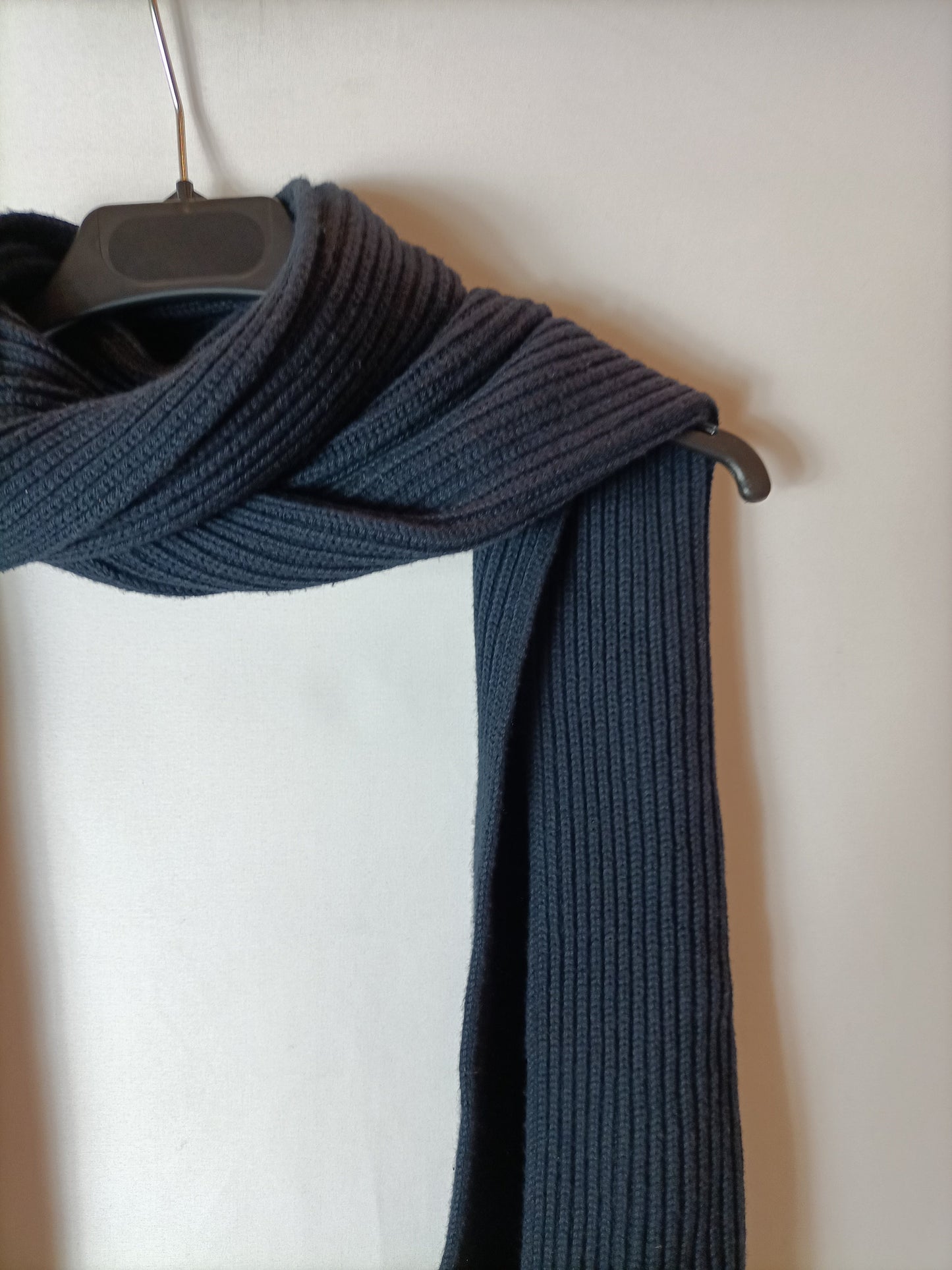 TOMMY HILFIGUER. Blue cotton scarf