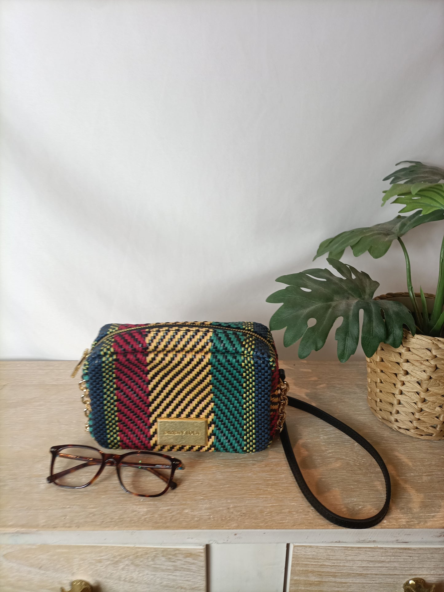 BIMBA Y LOLA. Bolso textura colores