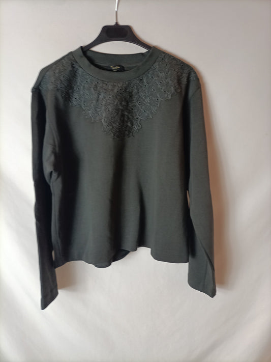 MASSIMO DUTTI. Thin sweatshirt with collar detail. TM