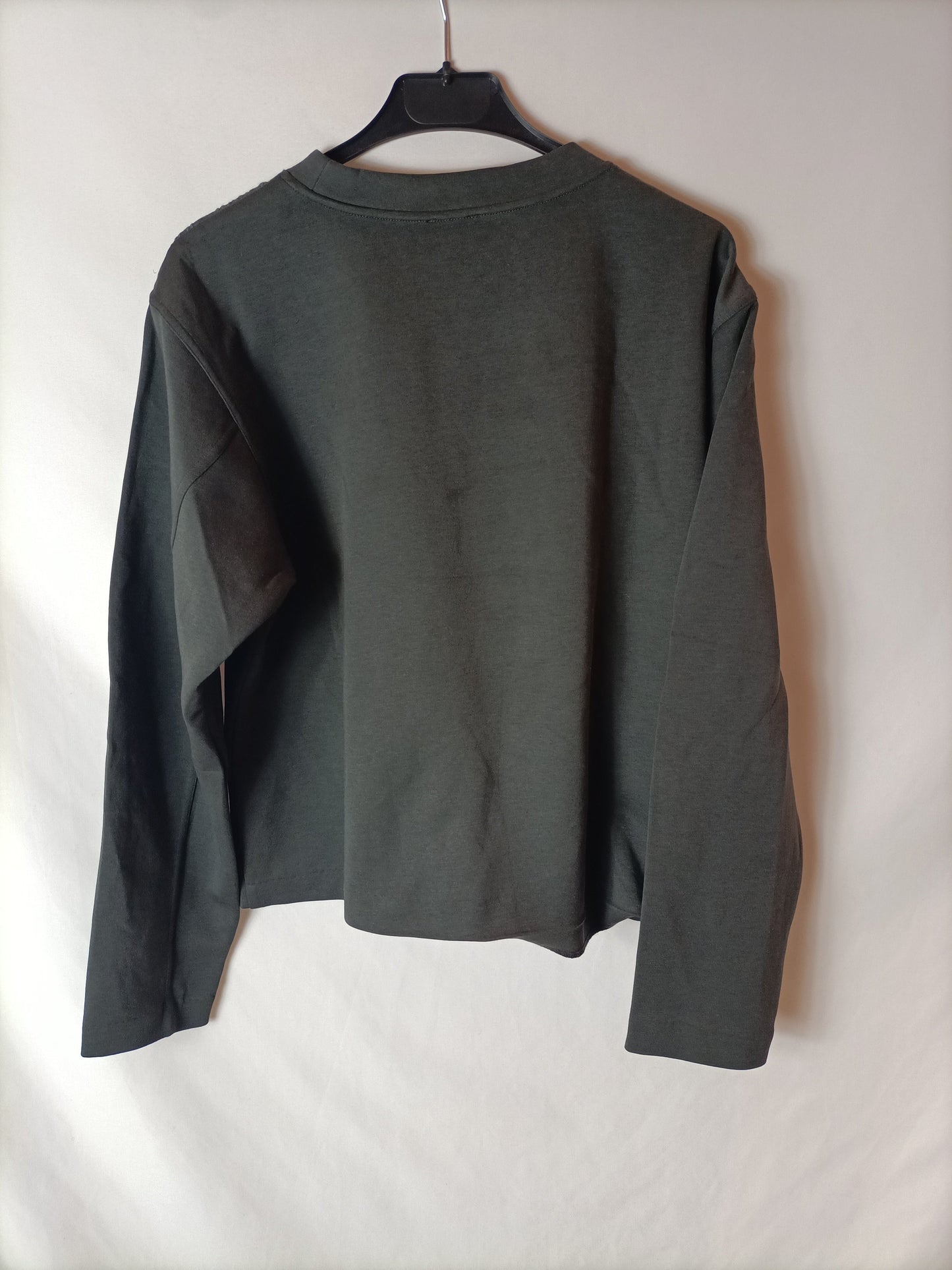 MASSIMO DUTTI. Sudadera fina detalle cuello. T M