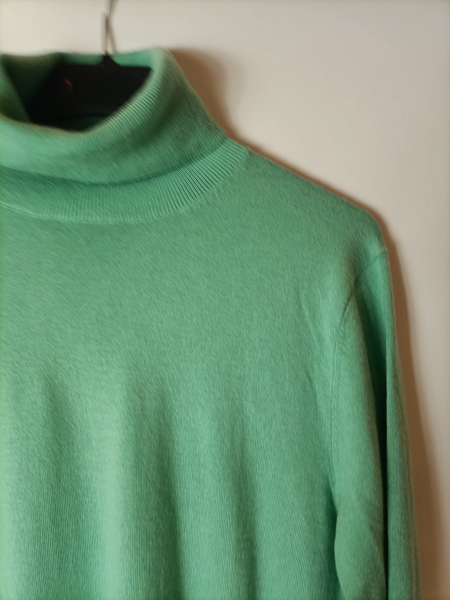 MASSIMO DUTTI. Jersey cuello vuelto verde agua. T M