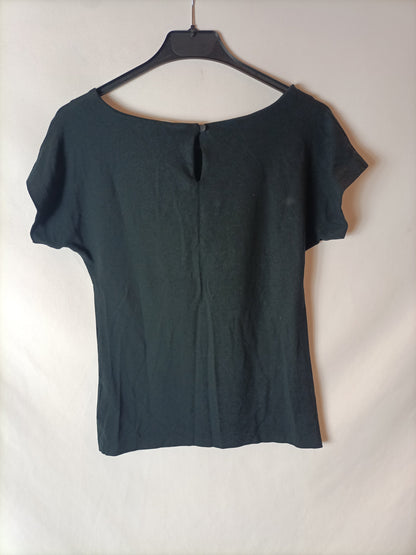 MASSIMO DUTTI. Camiseta negra elástica pedrería. T S