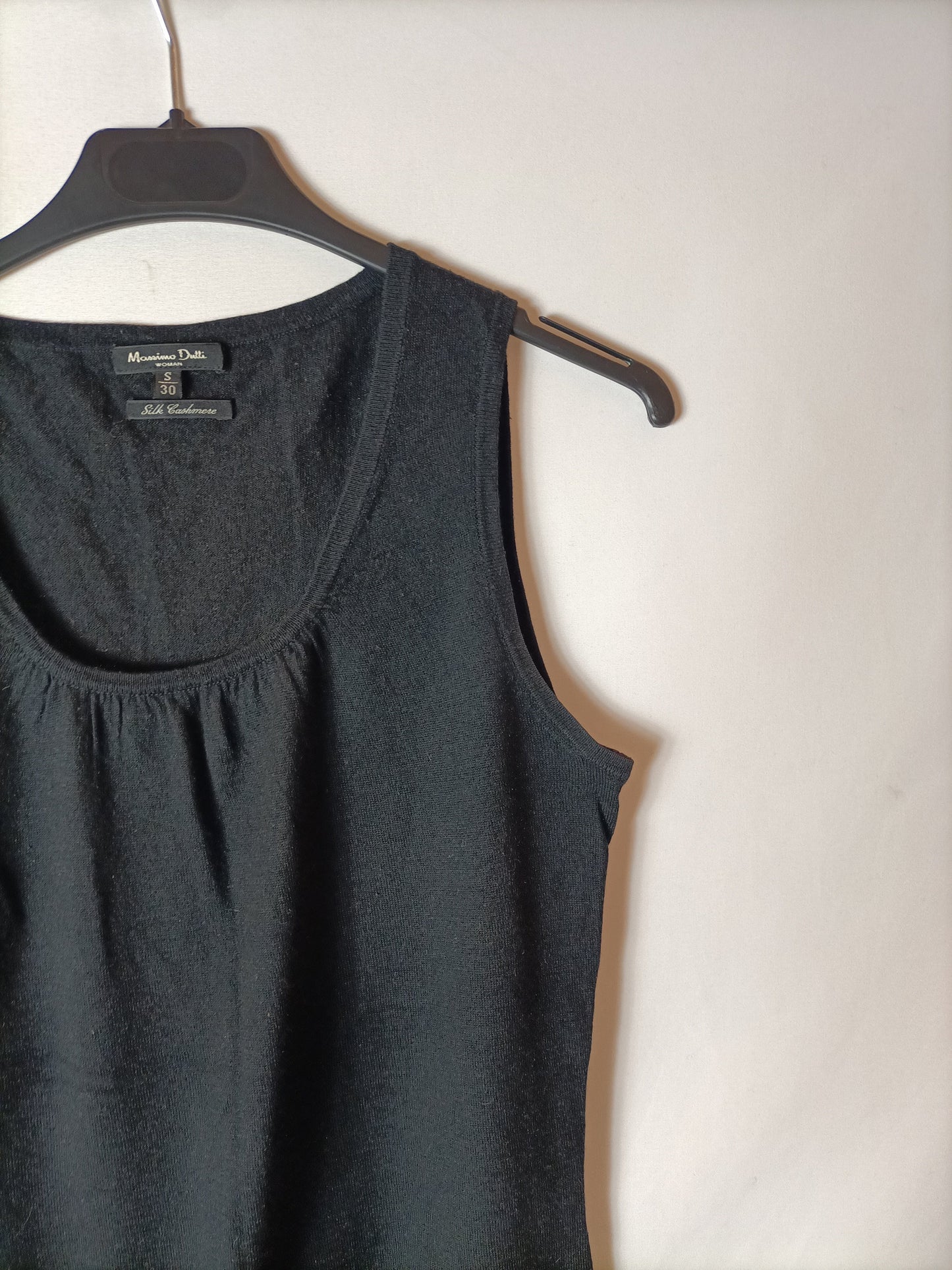 MASSIMO DUTTI. Top punto fino negro T.S