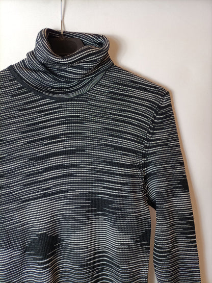 MISSONI. Ribbed turtleneck sweater. Size 46 (L/XL)