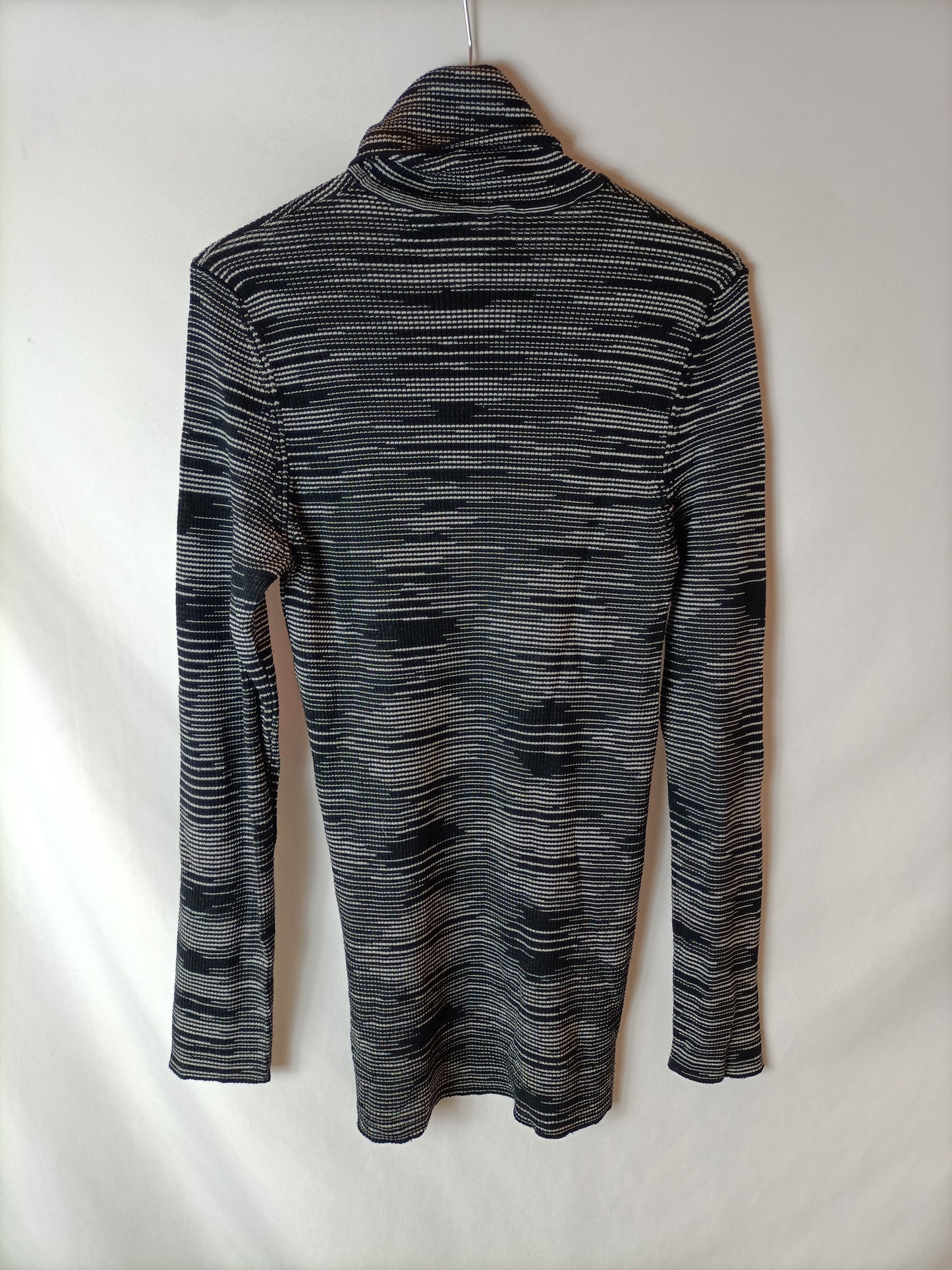 MISSONI. Ribbed turtleneck sweater. Size 46 (L/XL)