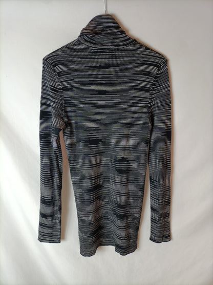 MISSONI. Ribbed turtleneck sweater. Size 46 (L/XL)