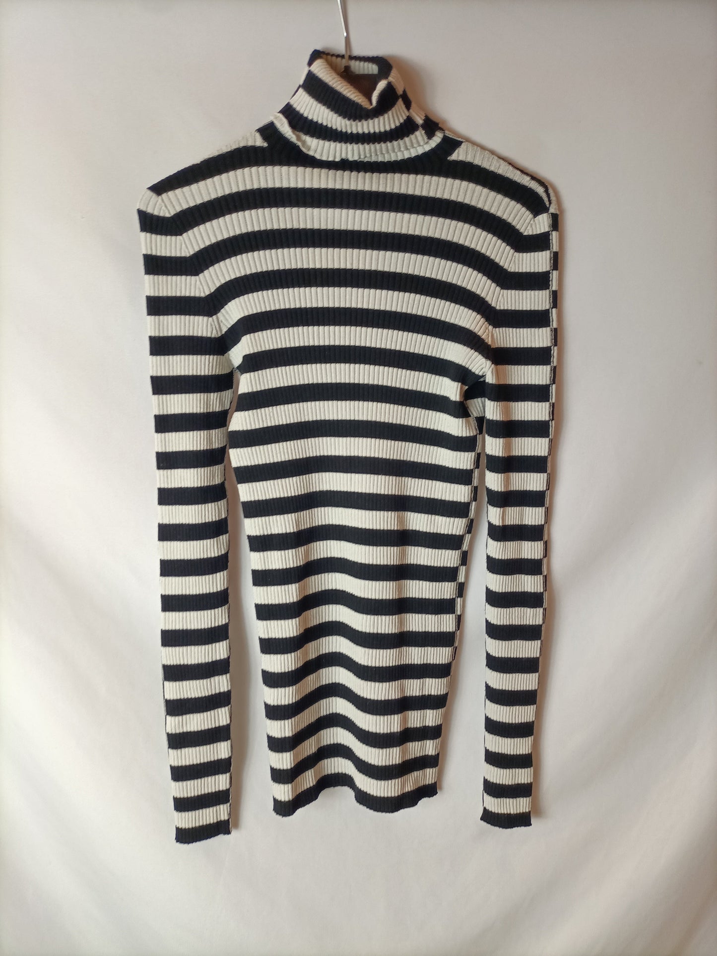 TWIN-SET. Black and white striped ribbed sweater. TL