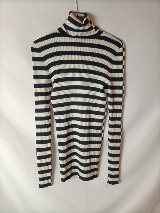 TWIN-SET. Black and white striped ribbed sweater. TL