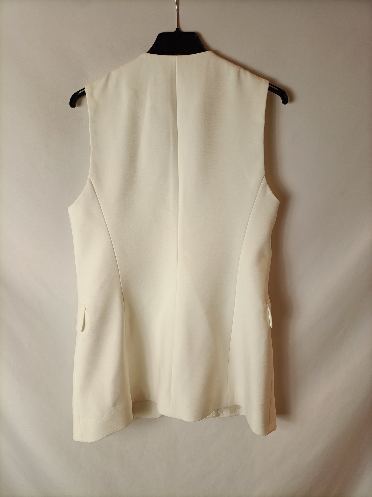 ZARA. White vest. TS