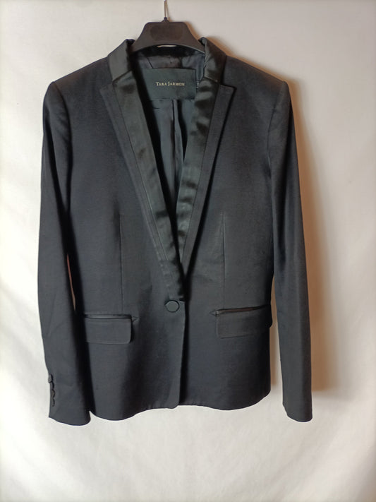 TARA JARMON. Blazer negra solapa doble textura. T 40