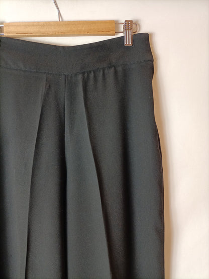 ZARA. Pantalones culotte pinzas negros. T M