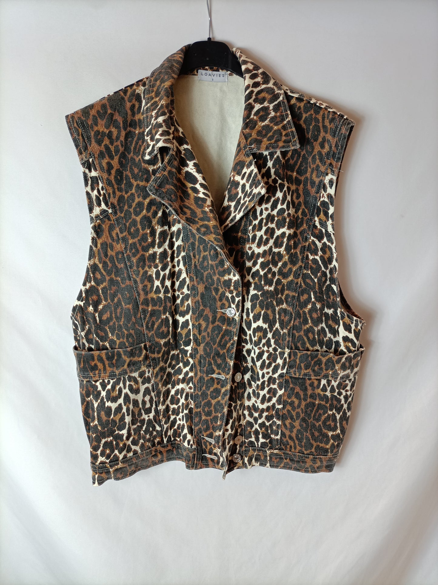 LOAVIES. Animal print denim vest. T.S.