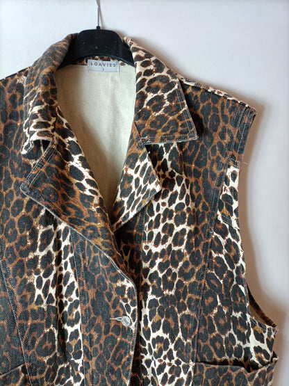 LOAVIES. Animal print denim vest. T.S.