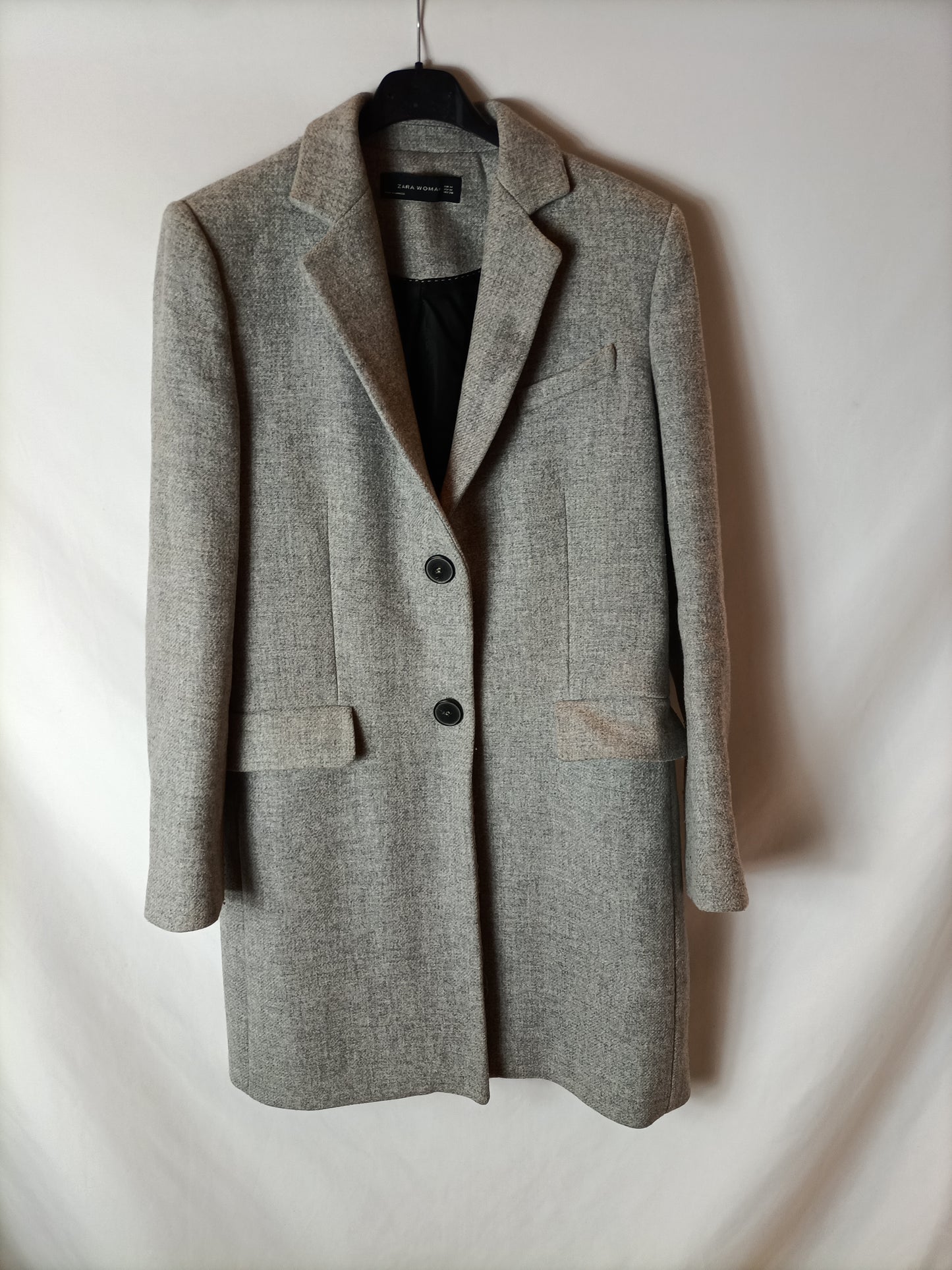 ZARA. Abrigo gris jaspeado. T M