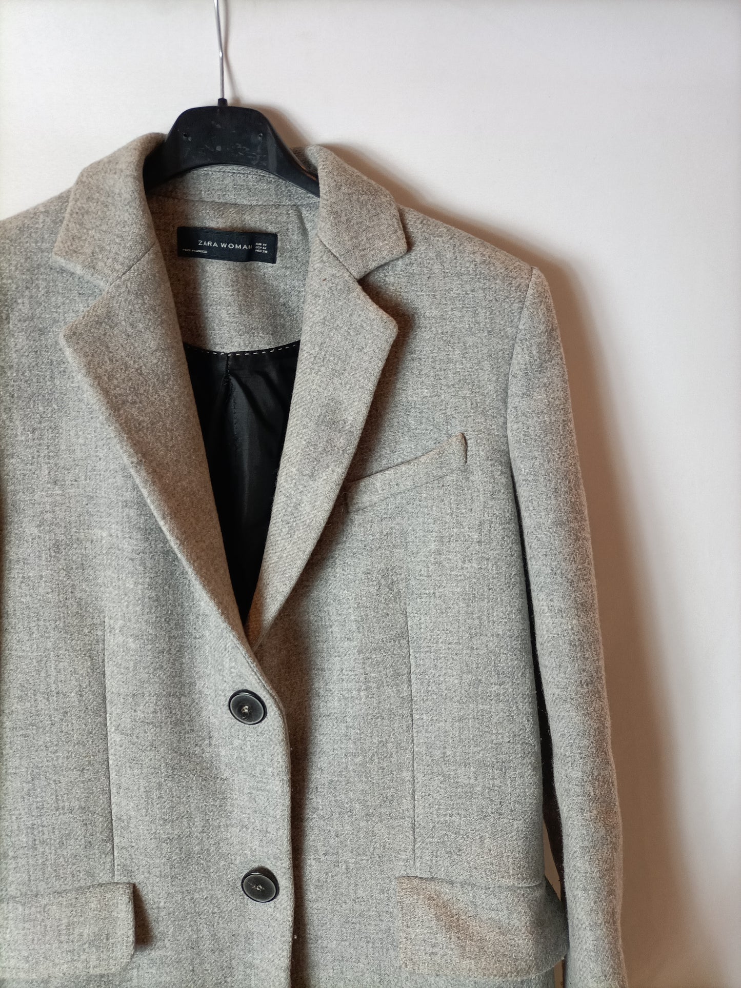 ZARA. Abrigo gris jaspeado. T M