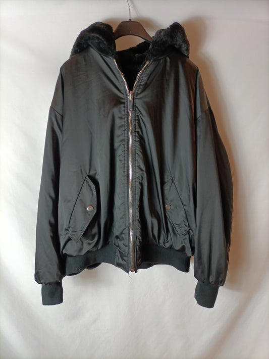 ZARA. Abrigo reversible negro. T S