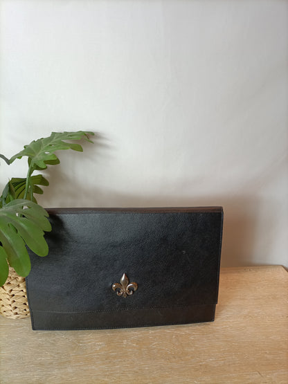 JACQUERS. cartera de mano negra. (Tara)