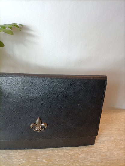 JACQUERS. cartera de mano negra. (Tara)